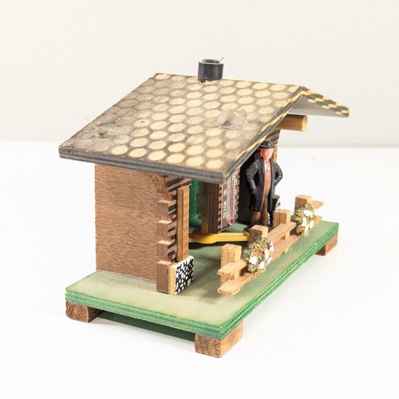 Vintage Swiss Chalet Weather House, Alpine Novelty Cottage Thermometer Barometer - Picture 5 of 9